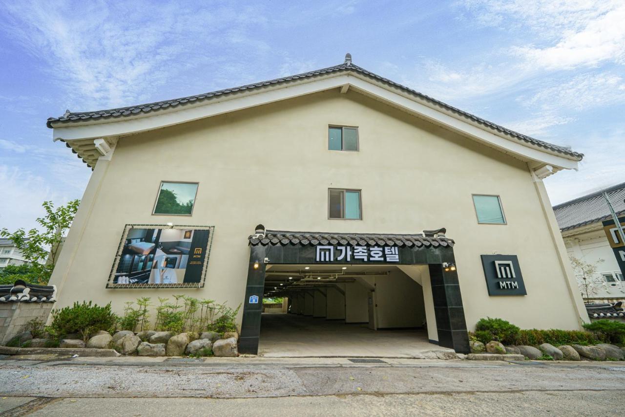 גייאונגג'ו Mtm Family Hotel מראה חיצוני תמונה