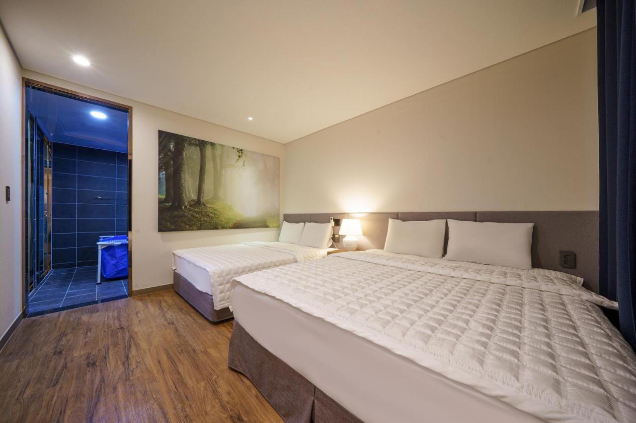 גייאונגג'ו Mtm Family Hotel מראה חיצוני תמונה