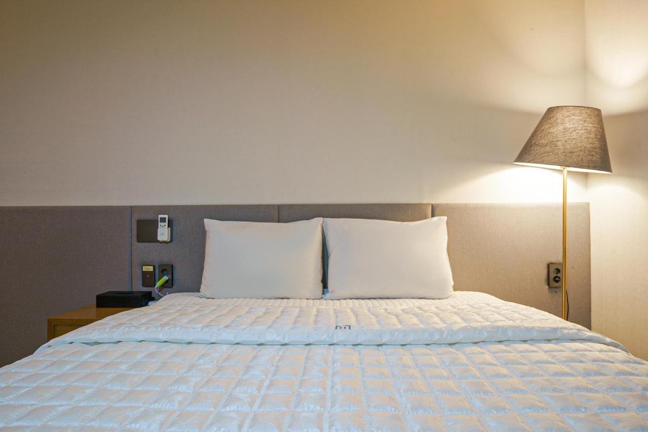 גייאונגג'ו Mtm Family Hotel מראה חיצוני תמונה